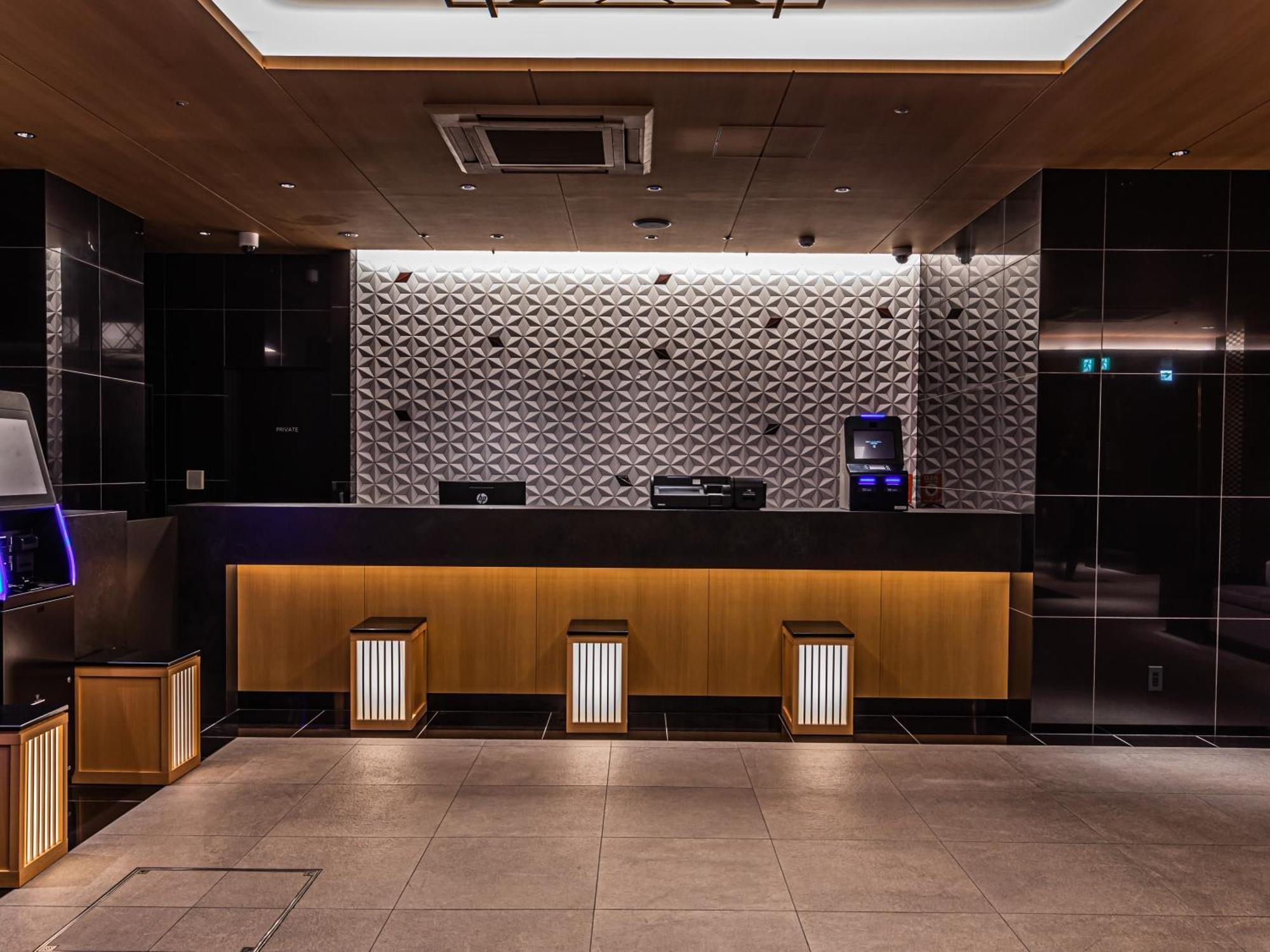 Apa Hotel Shin Osaka Eki Tower Exterior foto